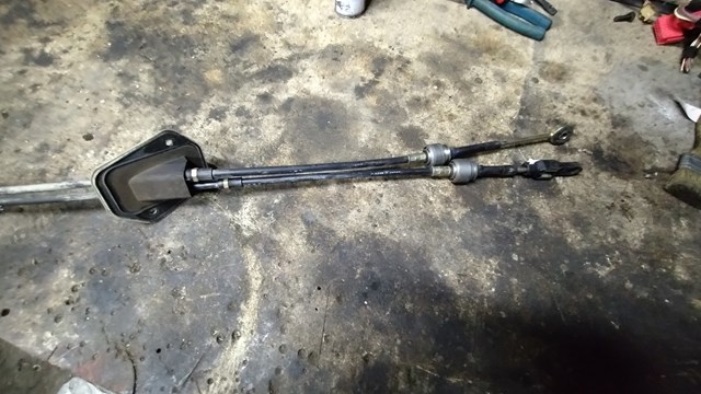  Cabo de mudança duplo Nissan X-Trail SUV (T30) (2001 - 2007) 