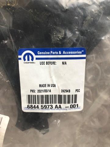 Решетка бампера 68445973AA Chrysler