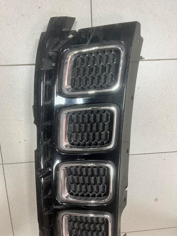  Chrysler 5UP86TRMAB