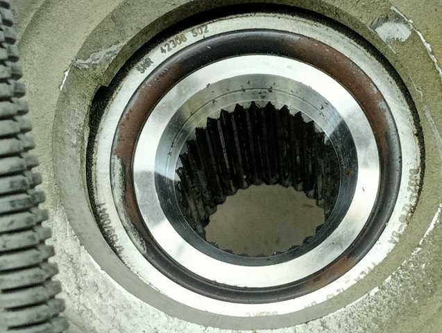 Цапфа (поворотный кулак) передний правый Land Rover LR077914 цена, от 222.91 USD