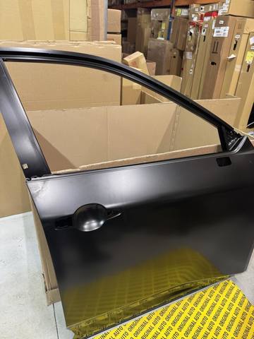 Пассажирская передняя дверь Nissan/Infiniti 801006RR0A