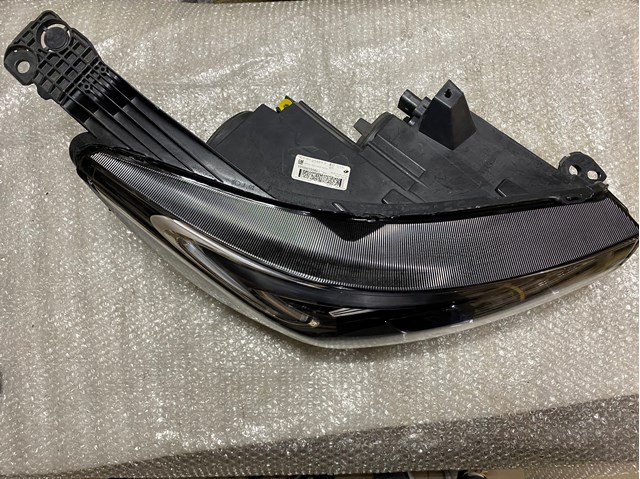 Фара правая Opel YP00015580