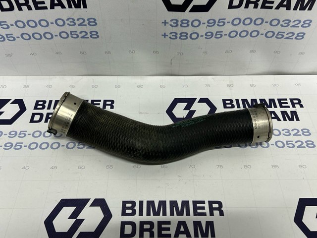 Tubo flexible de aire de sobrealimentación derecho 13718672108 BMW