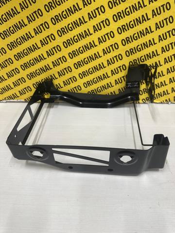 Кронштейн радиатора левый BMW 51118071635