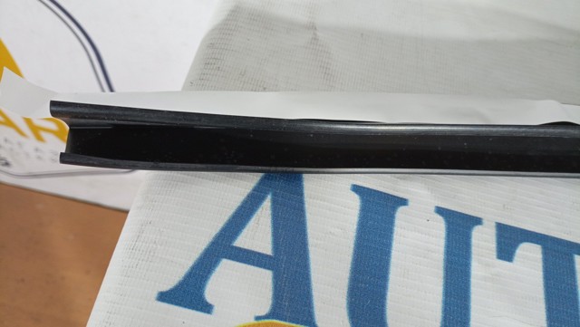 Уплотнение решётки радиатора Volvo 32260538 цена, от 31.74 USD