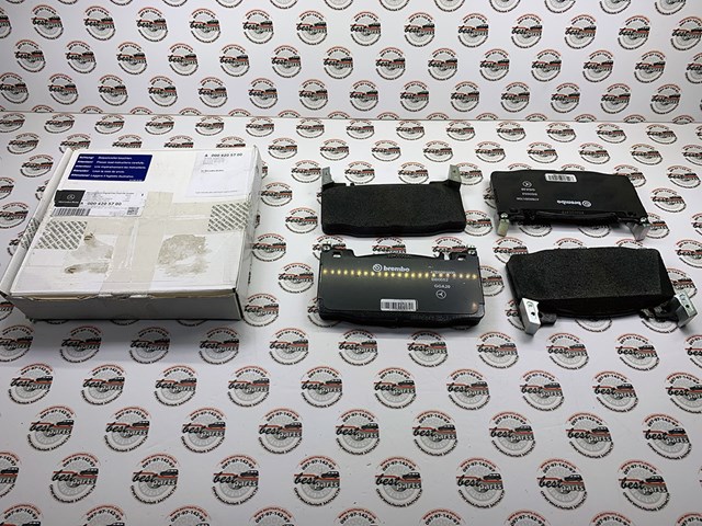 A0004205700 Mercedes Колодки передние