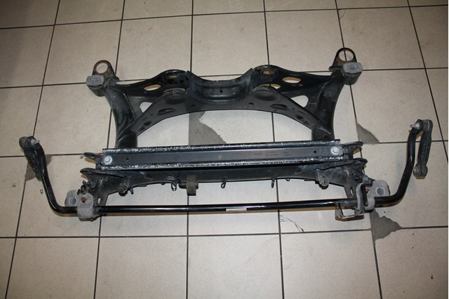 Балка задней подвески поперечная Volvo 32246360 цена, от 428.68 USD