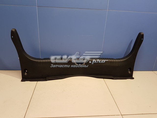 GHK16889XA Mazda cobrimento de painel traseiro de porta-malas