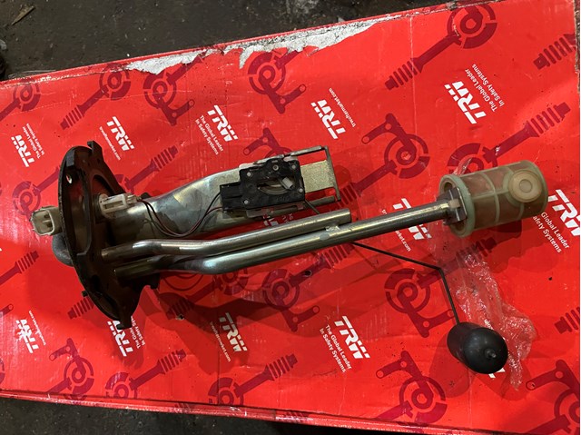 Sensor do nível de combustível no tanque Mitsubishi L 200 IV KA, KB