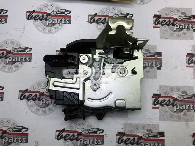 Дверной замок передний правый Land Rover LR070437 цена, от 101.36 USD