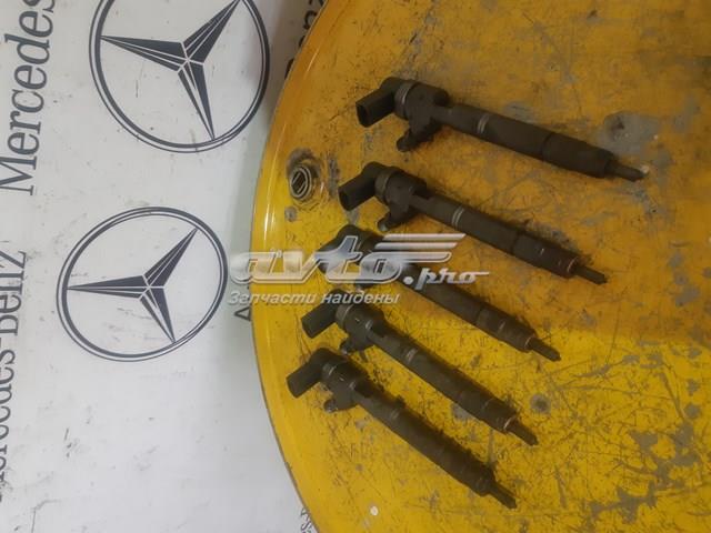 A6130700187 MERCEDES Inyector original y equivalente