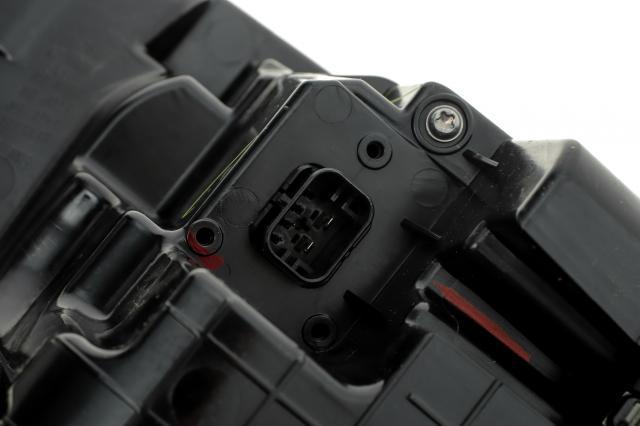 Задний левый внешний фонарь BMW 63215A11EC3