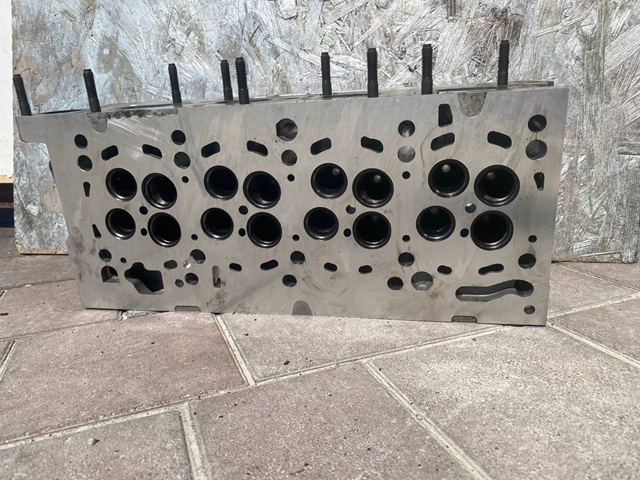 04L103064E VAG Головка блока цилиндров