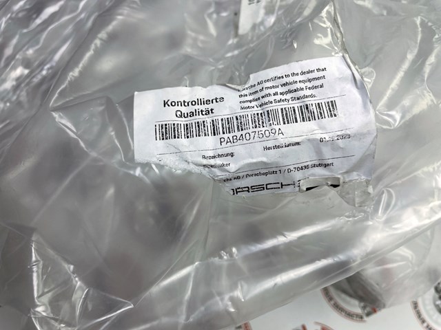 Рычаг передней подвески верхний, левый Porsche PAB407509A