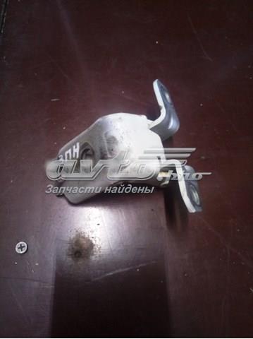 Петля передней двери левая Mazda D46158210B цена, от 12.54 USD