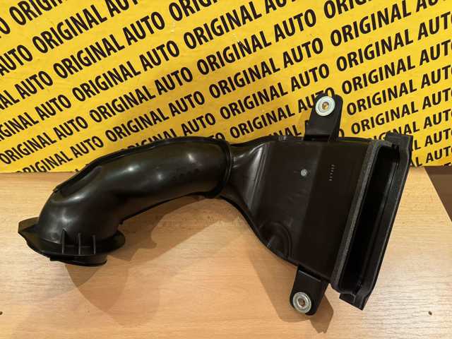 Воздухозаборник воздушного фильтра T30713200A Mazda