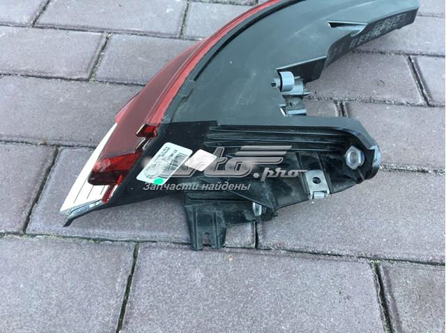 Задний левый внешний фонарь Porsche 971945091C