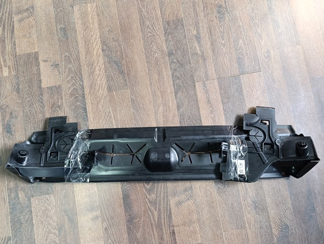 51747421678 BMW Нижний дефлектор радиатора