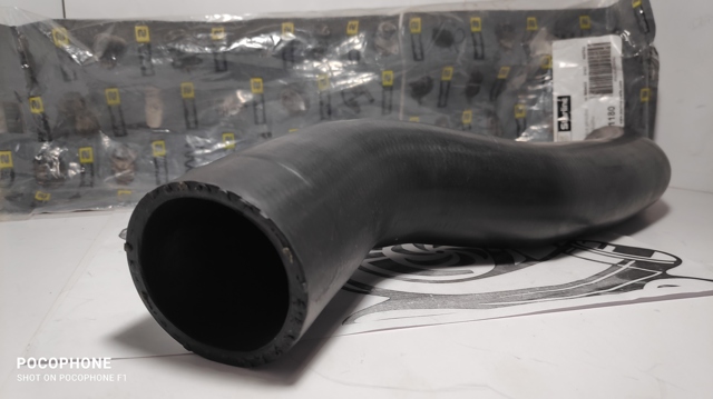 HS1180 Starline Патрубок интеркуллера