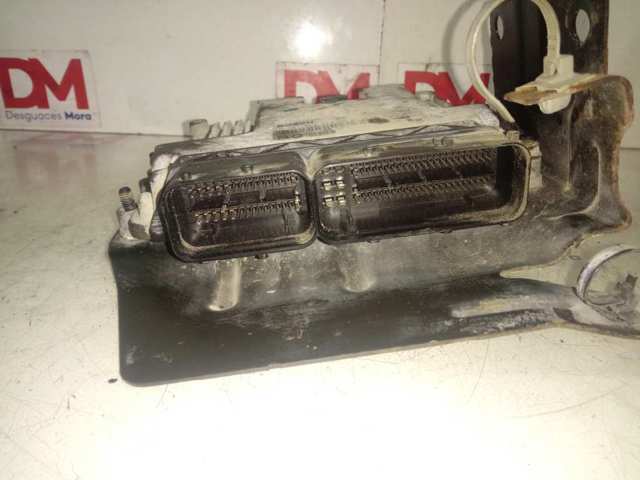 Модуль управления двигателем Opel 0281012548