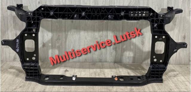 64101Q0400 HYUNDAI Soporte de radiador original y equivalente