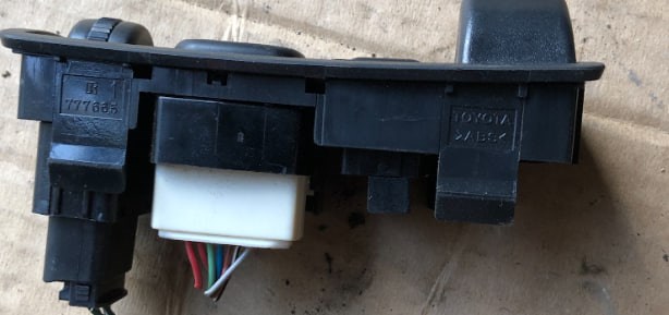 Unidad De Control Espejo De La Puerta 8487202050 TOYOTA