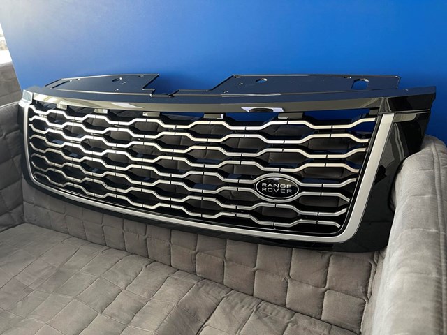 Решетка Land Rover LR055881