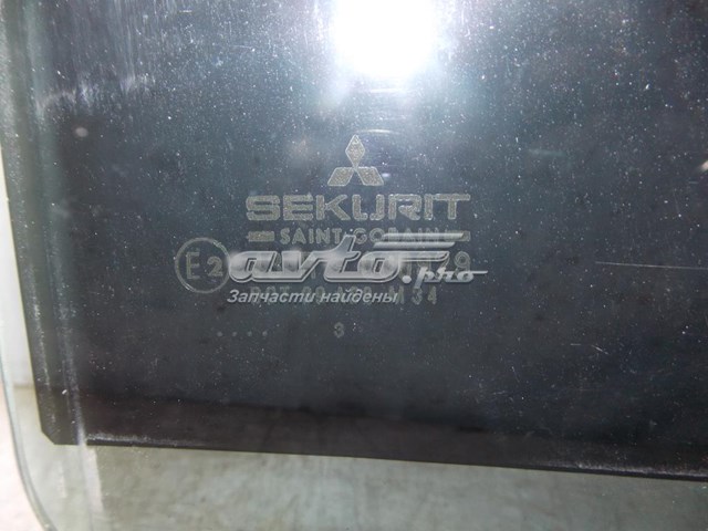 Купить MR720215 Mitsubishi Стекло задней двери, правой