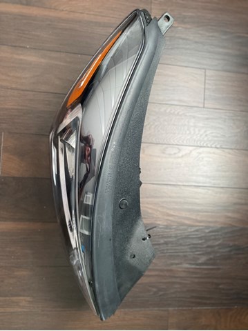 Правая блок фара Hyundai/Kia 92102D3 цена, от 510.16 USD