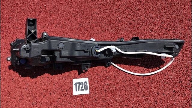 8161053060 Toyota Габарит передний, нижний (фонарь), правый
