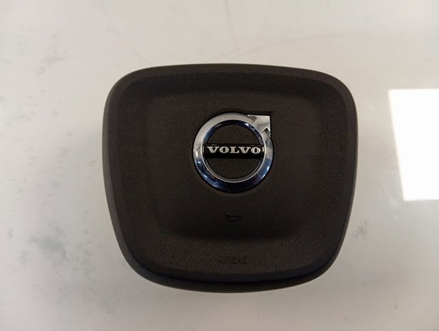 Панель салона передняя "торпедо" Volvo 32315799 цена, от 209.25 USD