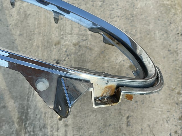 Рамка решетки переднего бампера Tesla 101741400D цена, от 76.02 USD