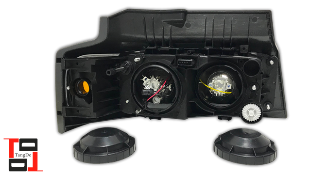 Правая блок фара Tangde TD0158004R цена, от 80.71 USD