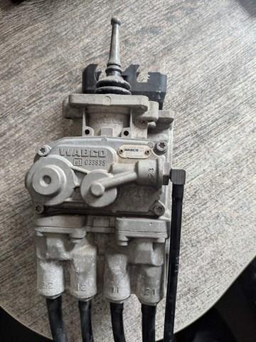 Кран тормозной, подпедальный (TRUCK) Wabco 4800200020 цена, от 1295.95 USD