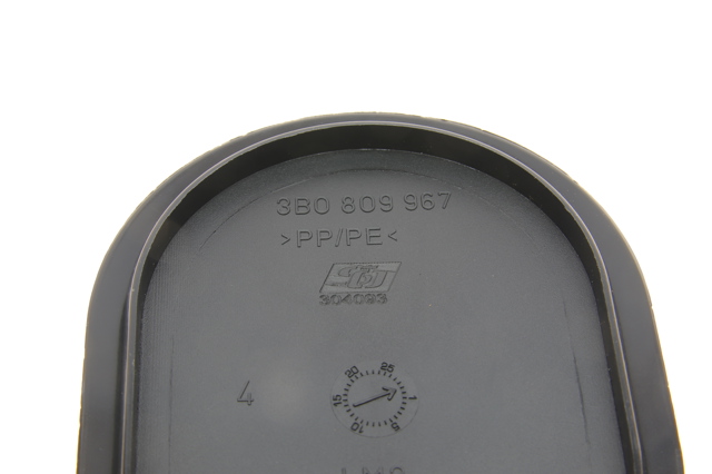 Лючек подкрылка переднего левого Solgy 304093