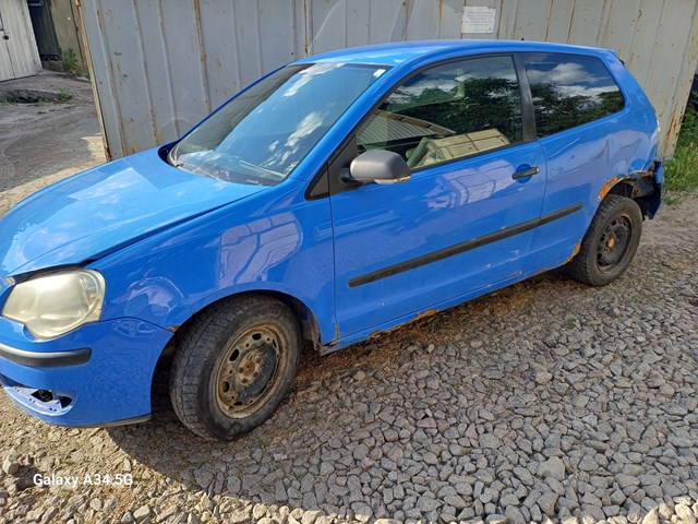 Стекло багажного отсека, левое XYG GS7401D309