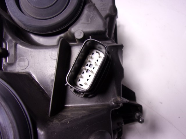 Фара левая VALEO 46792 цена, от 436.19 USD