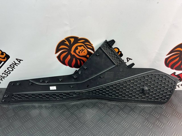 5NN86304582V VAG Накладка декоративная центральной консоли