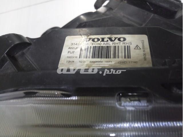 Правая фара 31420258 Volvo