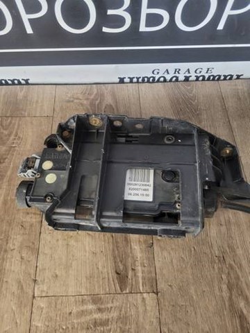 Купить 8200571485 Renault (RVI) Электропривод ручника