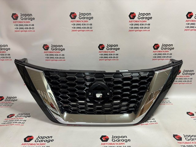 Решетка радиатора 623109UF0D Nissan/Infiniti