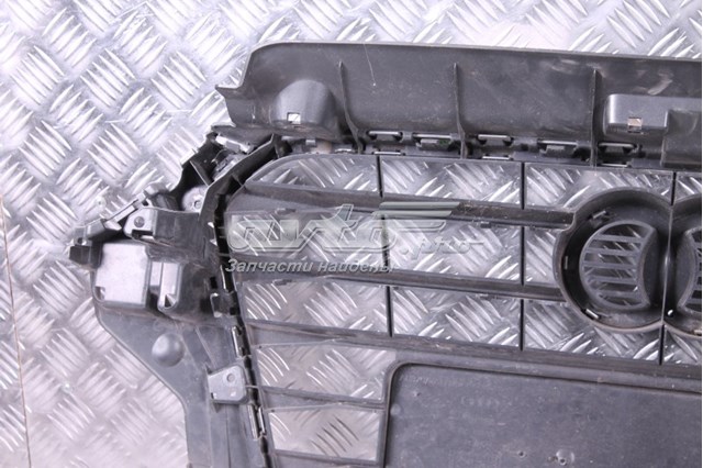 Купить 8V58536511QP VAG Решетка радиатора