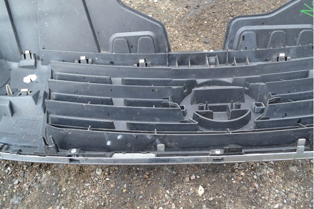 Решетка радиатора 623104KJ1B Nissan/Infiniti