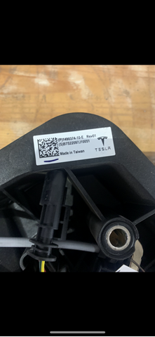 Купить 149037410E Tesla Порт зарядки
