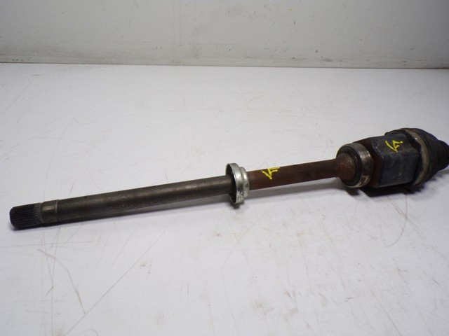 Правая полуось LR137029 Land Rover