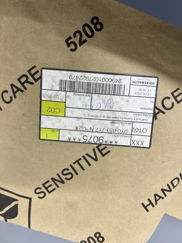 9Y0853717NG2X Porsche 