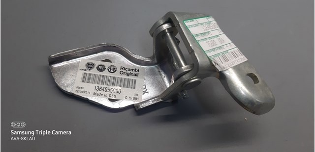 1364056080 Fiat/Alfa/Lancia Завеса двери передней правой