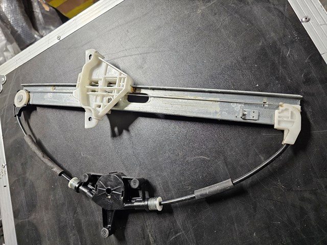 Купить KB7W73590 Mazda Механизм стеклоподъемника двери задней левой
