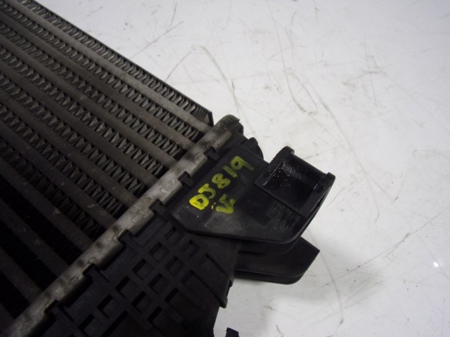 Compre 13267647 Opel Radiador de intercooler