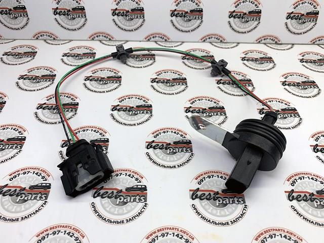 Датчик уровня масла LR088999 Land Rover